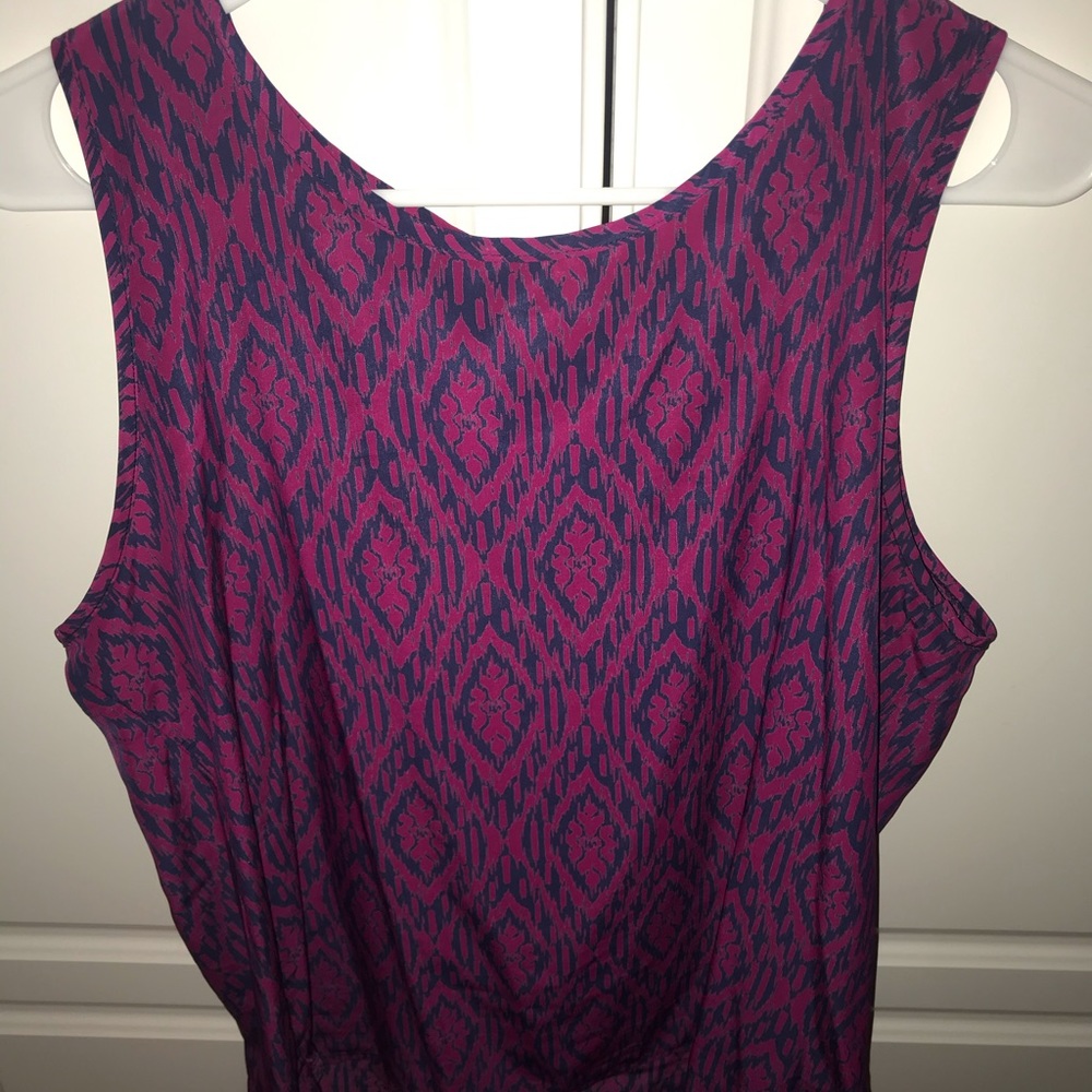 Sleeveless dressy tank top